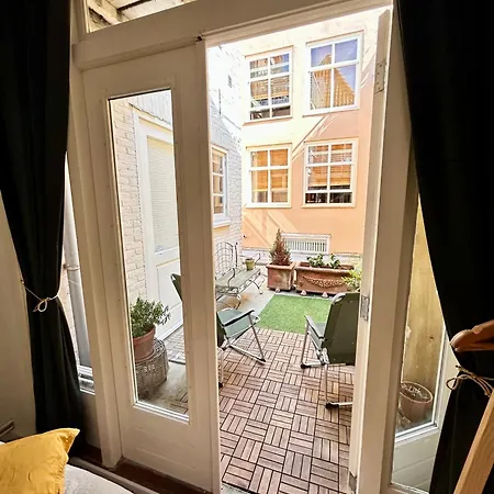 Apartment Centre Canal View Or Terrace View Leiden