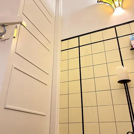 Centre Canal View Or Terrace View *