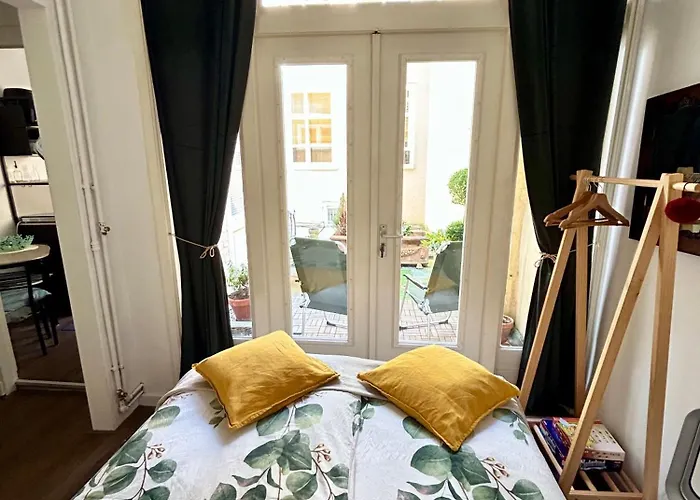 Centre Canal View Or Terrace View Апартаменты *