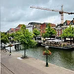 Centre Canal View Or Terrace View Lägenhet Leiden